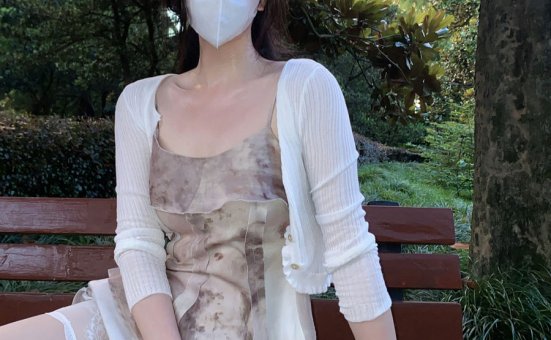 软妹小九九[July芝岚] – 良辰美足 [60P／242MB]