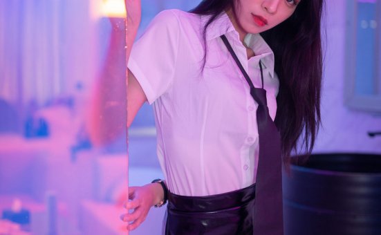 [YALAYI雅拉伊] 2020.11.04 NO.722  丽雅《霓虹甜心》[46P+1P296M]