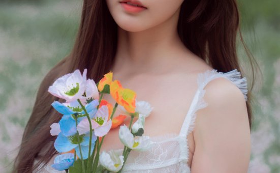 [YALAYI雅拉伊] 2020.11.13 NO.726 徐徐《找自己》[32P+1P/279M]