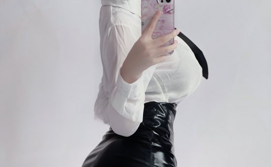 幼愛youmeko – NO.09 眼镜娘 自摄 [28P-315MB]