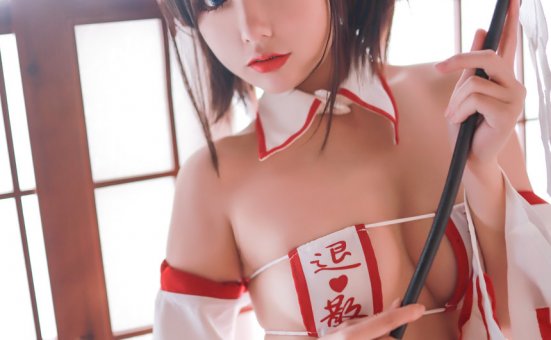 您的蛋蛋 – NO.38 女巫 [44P-371MB]