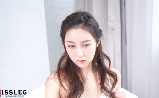 [MISSLEG蜜丝] 2020.01.01 钻石视频 VF021 乔依琳《黑白猫咪》[1V]