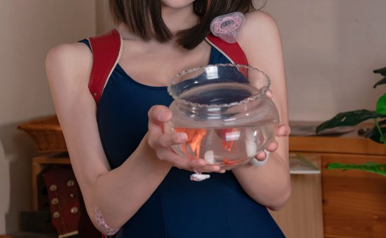 咬人小小兔 – 六月作品『奶嘴死库水』Gee [73P+1V-1.42G]