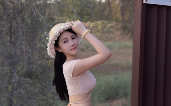 [TouTiao头条女神] 2017.05.03 No.337 蜜蜜豹纹比基尼 [23+1P]