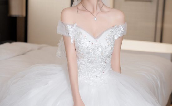 [XiuRen秀人网] 2024.08.09 No.8998 利世 [100+1P]