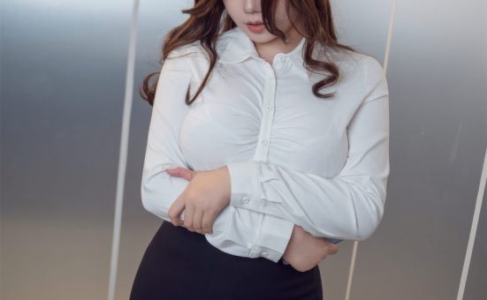 麻花麻花酱 –  OL白衬衫姐姐 [40P+1V-213MB]