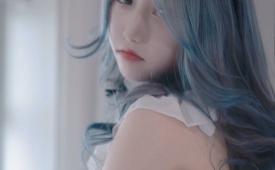 eloise软软 NO.008 — 三点与黑丝[30P／130MB]