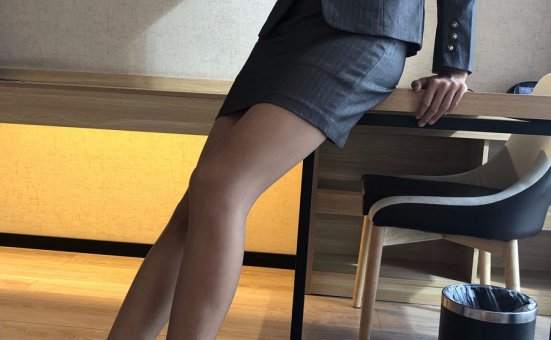 [Pilot]NO.008 爱穿正装的OL小乐-OL珠光灰[63P／144MB]