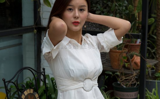 GIRLISS丽丝映像 – 凉冰冬日裙下的ROSI [62P-945MB]