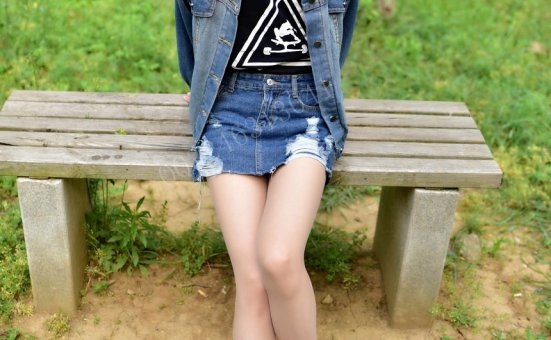 大生模拍 No.032 依依 喜欢穿丝袜的女孩 [51P-212MB]