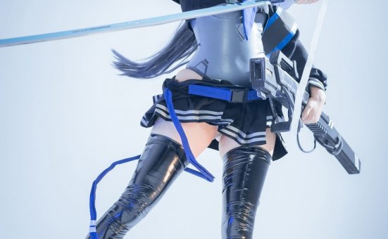 是一只熊仔 –  蓝色袖章 [25P-51MB]