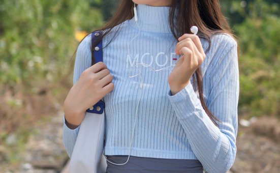 尹甜甜 空姐的服务 拍摄花絮 [73P+2V-2.28G]