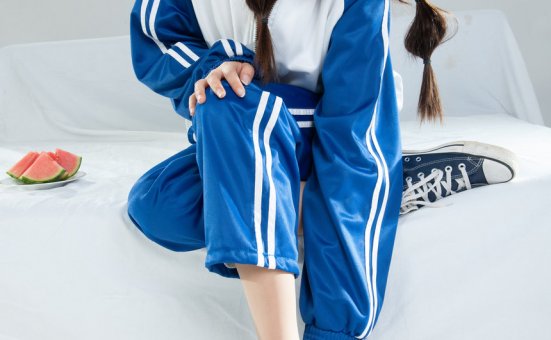 [Ligui丽柜]2022.08.22 青丝欲甜 小熊[77P／80MB]