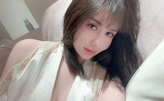 阿色 – 性感巨乳 [10P-27MB]