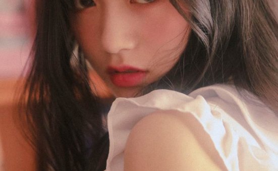 日系美女妩媚撩人私房写真图片