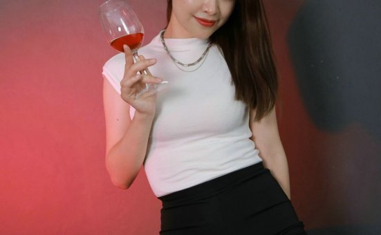 [IESS异思趣向] 2021.07.14 丝享家861：小婕《粉红女郎》[83P／99MB]