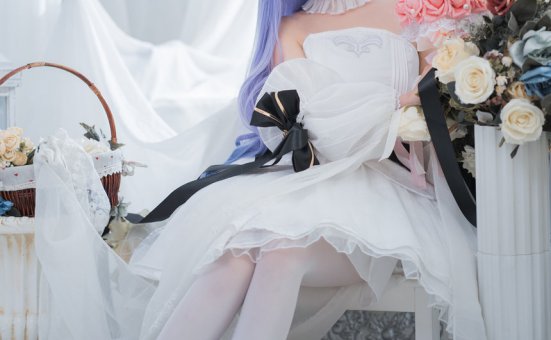 Coser面饼仙儿 – 独角兽婚纱[14P／129MB]