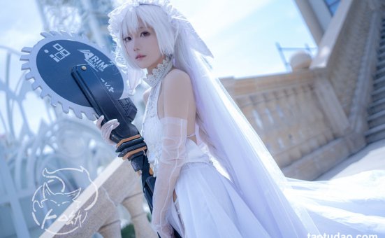 狐萝卜呦 – 幽灵鲨 [26P-270MB]