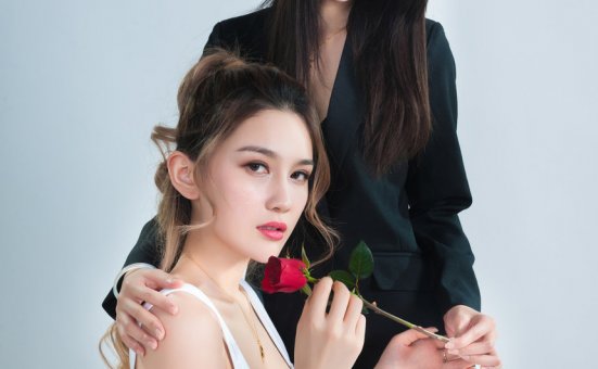 [Ligui丽柜] 2022.02.11 《双生花-情人之吻》甜甜&钟情 [81+1P-77M]