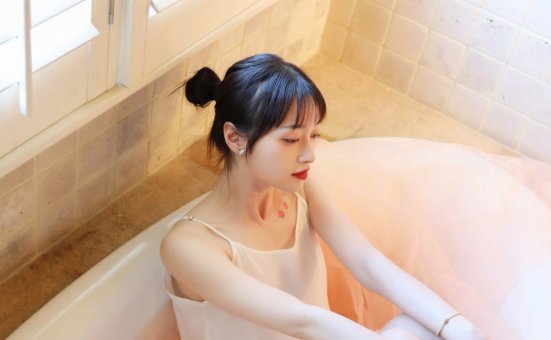 [YALAYI雅拉伊]2022.05.20 NO.934 不是风景 京京[34+1P／381MB]