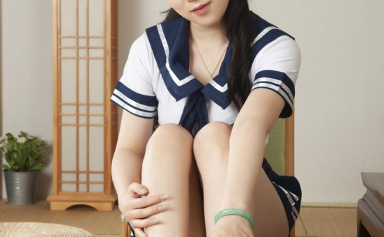 [Ligui丽柜] 2023.11.13 《邂逅玉足》柒柒 [63+1P-45M]