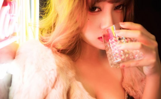 [YALAYI雅拉伊] 2021.01.13 NO.751 独自买醉 虞艺 [50+1P/437M]