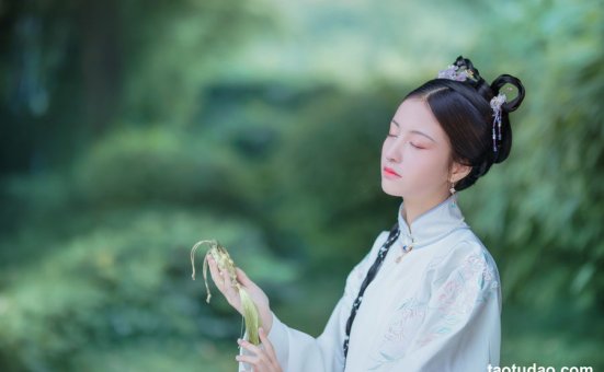 [YITUYU艺图语]2023.04.25 点绛唇 培培 [21+1P／71MB]