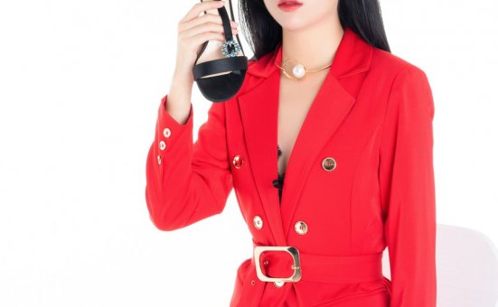 [Kelagirls克拉女神]2021.11.18《帅气凉高》楚楚[25P／226MB]