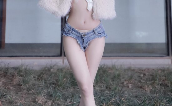 [XiuRen秀人网] 2024.03.20 No.8261 龙雪儿 [77+1P]