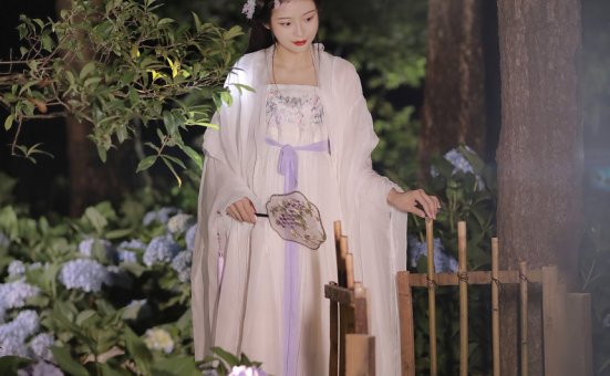 [Ugirls尤果网]爱尤物 2020.09.12 No.1908 绯月樱Cherry 阳光女寝 [35P]