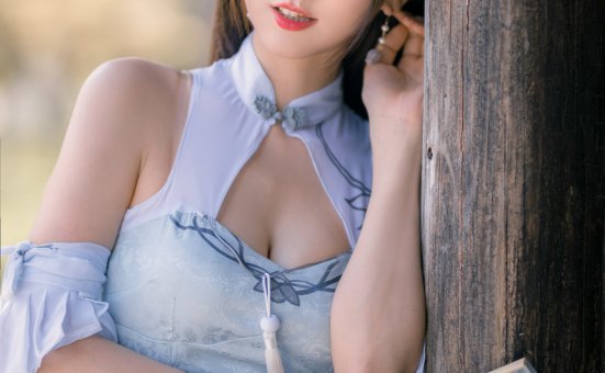 kyokyo沉迷汉堡王 – 蓝色旗袍 [24P-102MB]