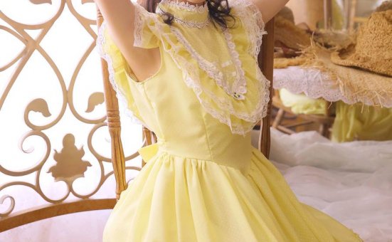 黄裙美女温婉秀丽清纯写真图片