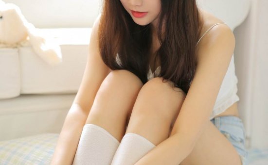 长腿美女尤物丰满吊带诱惑写真