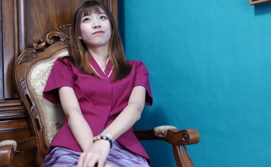 [K&M]丝足视频 NO.0016 小影奕奕 制服短丝[1V／2.43GB]