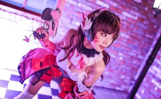 守望先锋DVa爆乳美胸cosplay图片