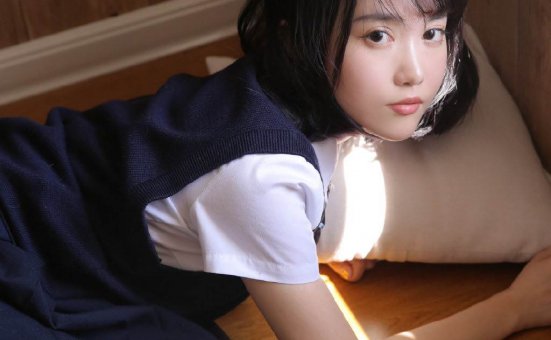 性感美女大学生制服诱惑高清写真