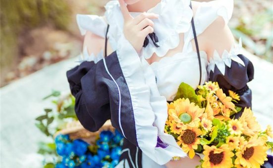 可爱萝莉cosplay雷姆制服诱惑写真图片