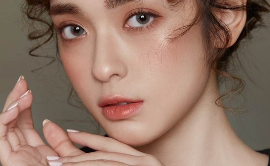 网红美女马梦琦张鹤怡性感妆容美照