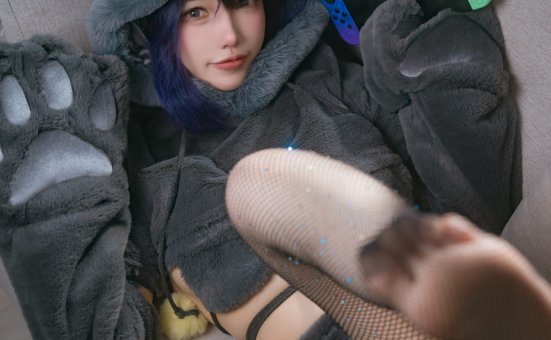 狐洛洛子-月之伊布[45P-571MB]