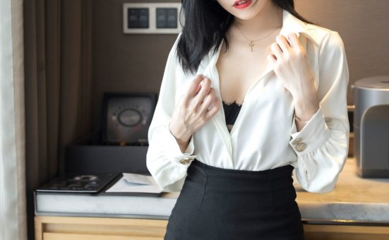 [XiuRen秀人网] 2024.10.23 No.9329 luvian本能 [42+1P]