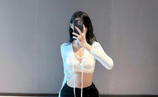 麻利亚辣 – 白蕾丝丁字裤[29P-104MB]