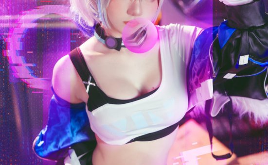 Sally Dorasnow – Silver Wolf [24P3V-349MB]