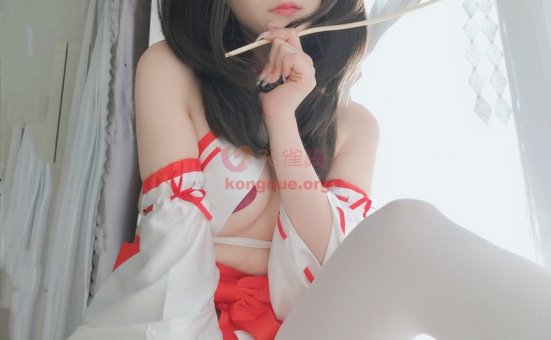 白银81 –  神社小狐狸[93P+7V-596.2M]