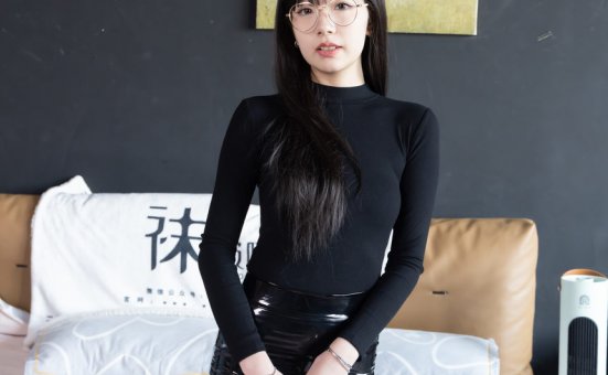 BoBoSocks袜啵啵 No.585 小甜豆-高跟鞋、大腿黑丝、踩面包剧情 [158P1V-7.83GB]