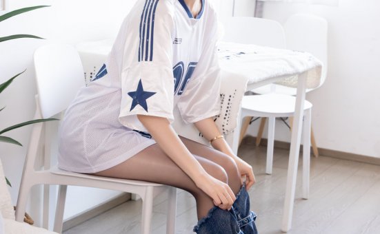 [BoBoSocks袜啵啵] NO.590 香菜-板鞋、短白棉袜、油亮薄黑丝（脚尖透明款）、分体牛仔裤[148P-1V-6.05G]