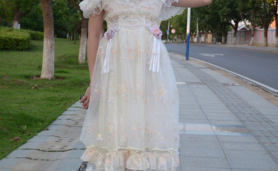 初夏女神 No.290 双双~【青蛙王子】呱呱呱，你在哪里？让我啃一下[140P-1V-6.43G]