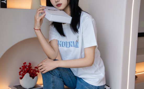 足愉心 NO.035 奶芙（搭配：白T恤、牛仔裤、运动鞋、白色棉袜、裸足）[115P+2V／19.2GB]