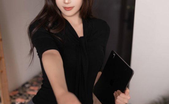 [XiuRen秀人网] 2025.10.30 No.10930 刘婷婷 [77+1P]