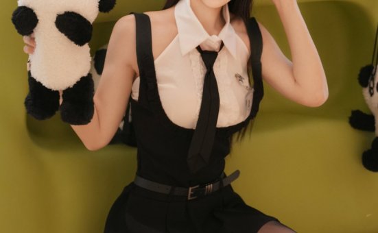 [XiuRen秀人网] 2025.12.01 No.11052 梨霜儿 [75+1P]