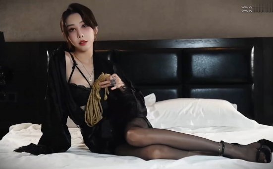 [ligui丽柜] hd视频 2025.11.29 缚虐黑丝丽人 tuzi [1V-1.66G]